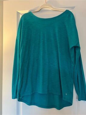 Women’s Teal Long-Sleeve Lightweight Workout Top